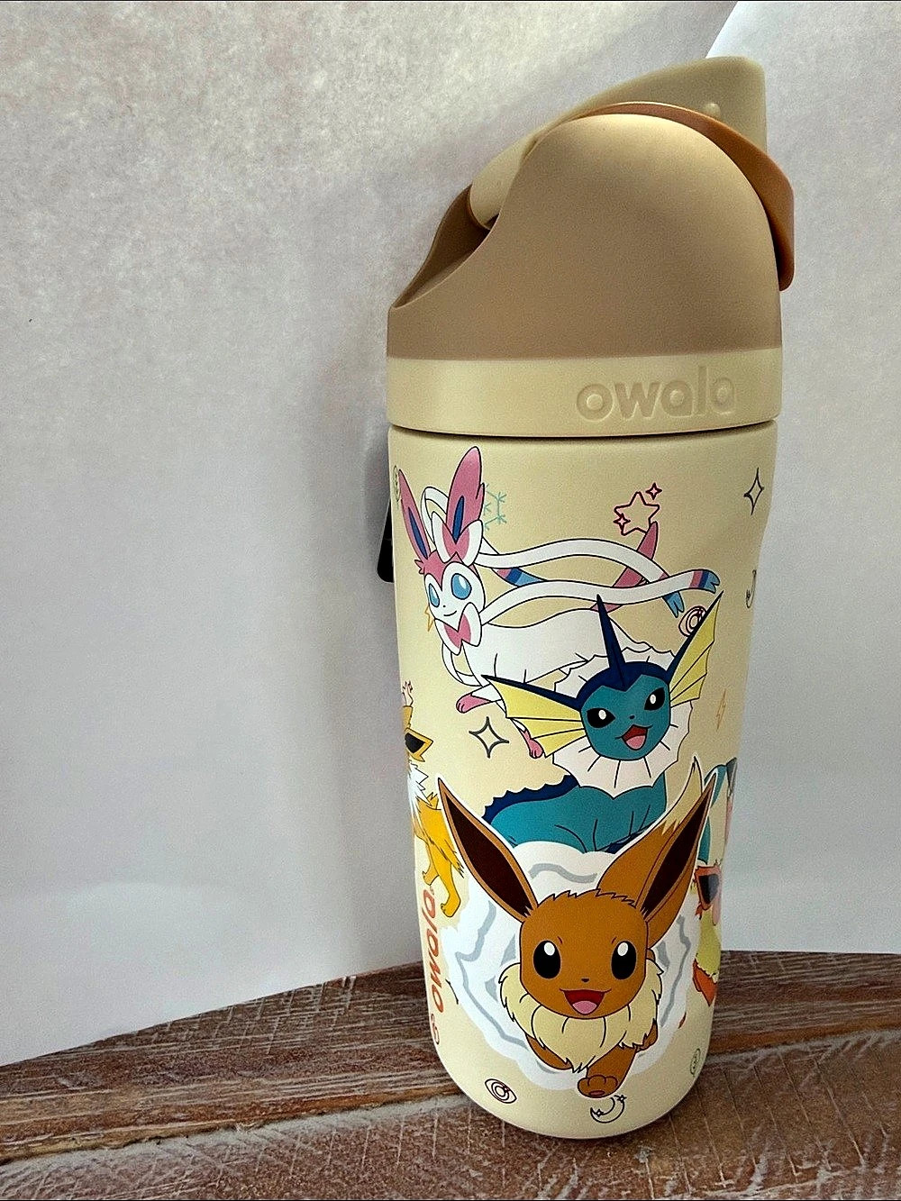 Owala Pokémon x Owala FreeSip Water Bottle - Eevee Evolutions Water Bottle Eevee